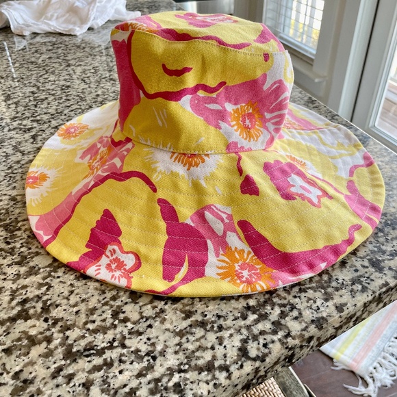 Lilly Pulitzer Floppy Beach Hat - Picture 1 of 8